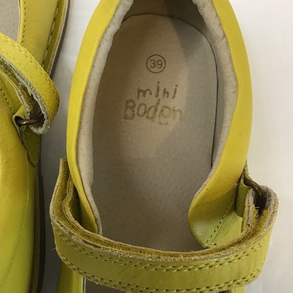 MINI BODEN Yellow Leather Mary Jane Flats with Perforated Detail 39 - Picture 5 of 6